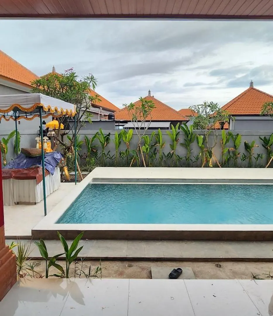 Kubu Dangin Guest House Kerobokan 塞米亚克