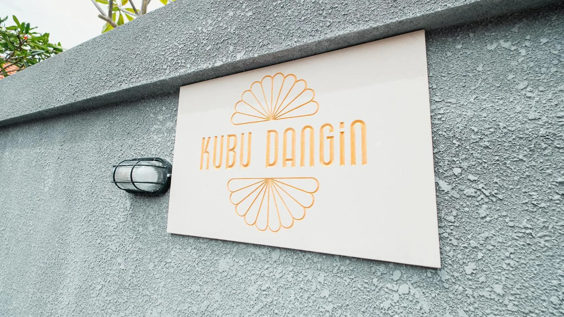 Kubu Dangin Guest House Kerobokan 塞米亚克 0*,